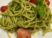 Gambar pasta pesto sauce