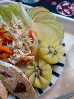 清炒洋蔥拌雞絲 的食譜成品照片