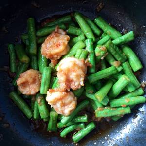 ถั่วฝักยาวผัดกุ้ง