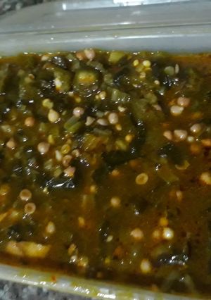 A picture of Okro soup with bitterleaves.