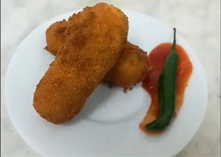 Steps to Make Quick Chicken Mozerella Sticks