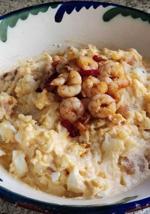 Foto principal de Ensaladilla con gambas al ajillo🦐🧄