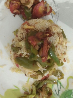 A picture of Chicken vegetable rice.