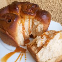 A picture of Chelsea buns.