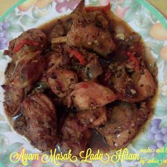 A picture of Ayam Masak Lada Hitam (Chicken Black pepper Sauce).