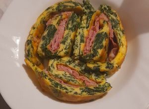 Foto di Rotolo di frittata con spinaci e prosciutto