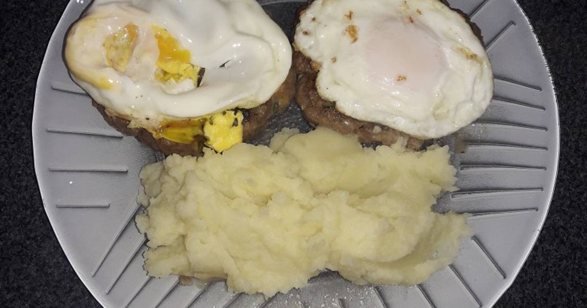 Hamburguesas casera al plato con puré de papas y huevos fritos Receta de Amalia Cookpad Hamburguesas casera al plato con puré de papas y huevos fritos Receta de Amalia Cookpad