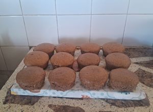 Una foto de Muffins veganos de Cocoa y canela con lima🍫