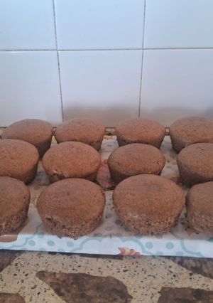 Una foto de Muffins veganos de Cocoa y canela con lima🍫