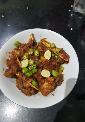 A picture of Peshawari namkeen gosht.