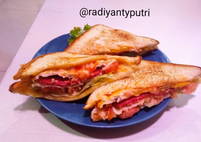 Resep Sandwich Roti Tawar oleh Putri Radiyanty - Cookpad