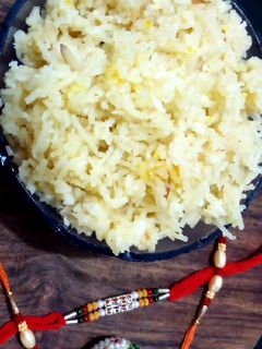 नारळी भात (narali bhat recipe in marathi) रेसिपी चे मुख्य फोटो