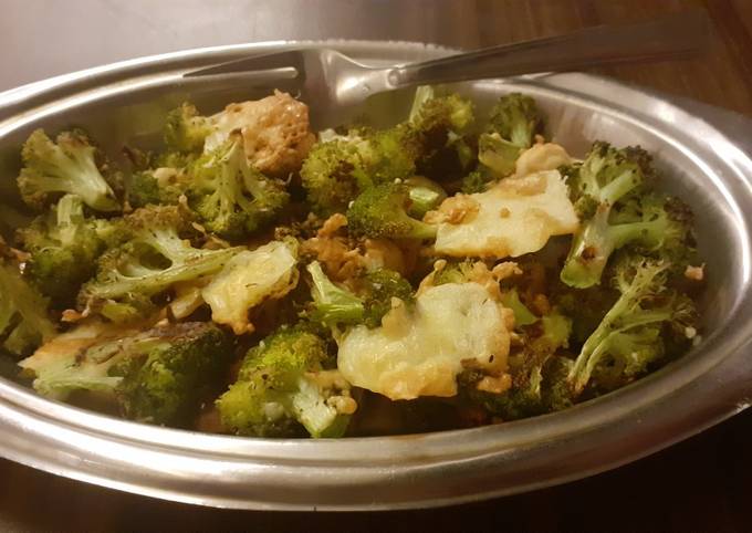 Recipe of Perfect Roasted broccoli with lemon and cheese