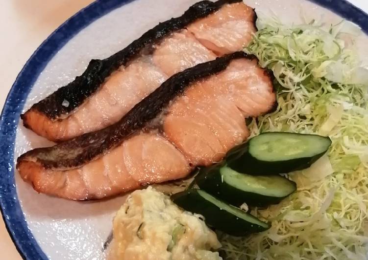Resep Grilled Salmon with Shiokoji yang Enak Banget
