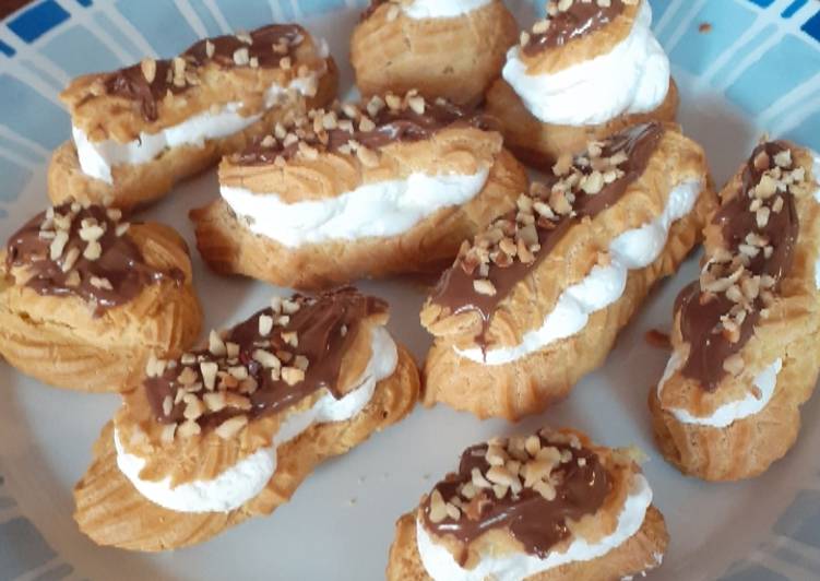Éclair con crema di nocciole e panna