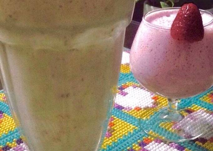 Date &almonds shake / strawberry smoothie