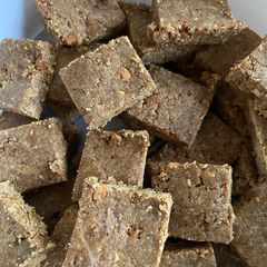 Vegan peanut squares A picture of Vegan peanut squares.