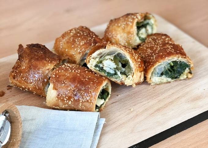 Langkah Mudah untuk Membuat Roll isi bayam keju/ Spinach and feta cheese roll Anti Gagal
