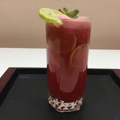 A picture of Watermelon mojito.