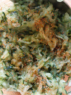 Una foto de Ensalada de pepino rallado