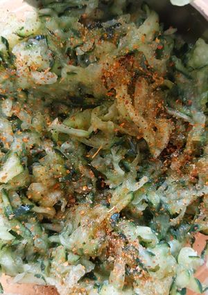 Una foto de Ensalada de pepino rallado
