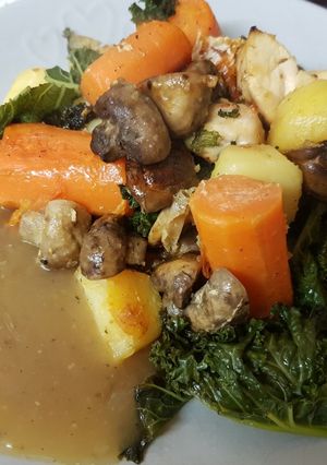 A picture of My Peppery All Roast Chicken & Veg Bake. 😀.