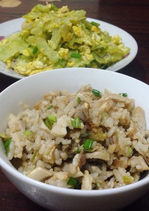 Hình của món Cơm gà kiểu vét tủ 😁.