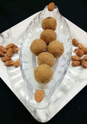 A picture of Besan Ki Pinni.
