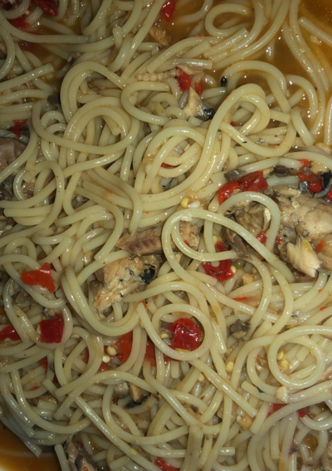 A picture of Sardines and spaghetti.