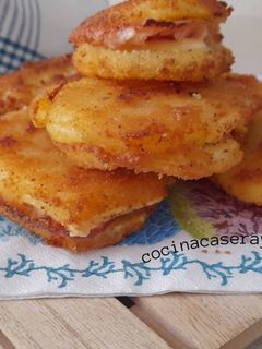 Una foto de San Jacobos de patata