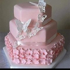 A picture of The best Valentine/Wedding Cake Ever.