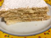 Una foto de milhojas crema pastelera