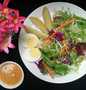 Langkah Mudah untuk Membuat Resep Salad Sayur Saus Kacang yang Uenak Anti Ribet, Lezat Sekali