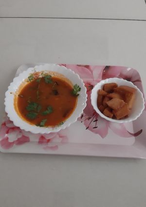 ટોમેટો સૂપ(Tomato soup recipe in gujarati) રેસીપી મુખ્ય ફોટો