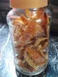 Cascaritas de naranja escarchadas