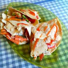 รูปของ Cemilan : Oatmeal Crepes Chicken Vegies