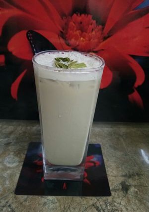 A picture of Cardamom cold coffee.
