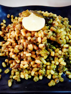 વઘારેલા મગ રેસીપી મુખ્ય ફોટો
