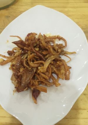 Hình của món Khô mực chiên nước mắm.
