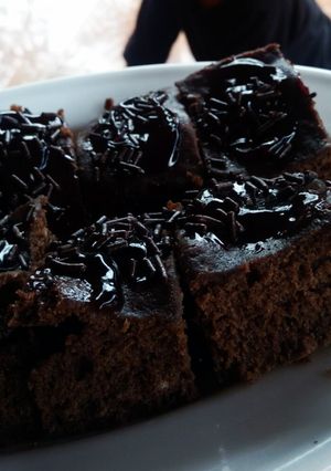 Foto resep Brownies Coklat Ekonomis (no mixer, takaran sendok)