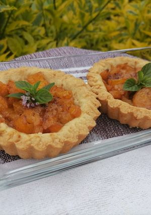 Una foto de Tarta de manzana y durazno