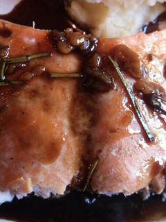 Una foto de Salmón con salsa agridulce