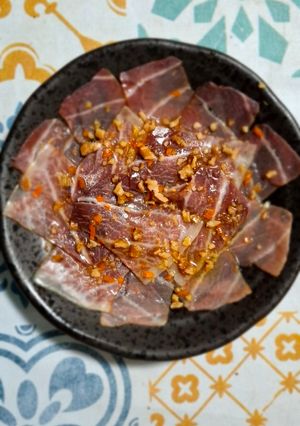 Una foto de Carpaccio de ventresca de atún rojo