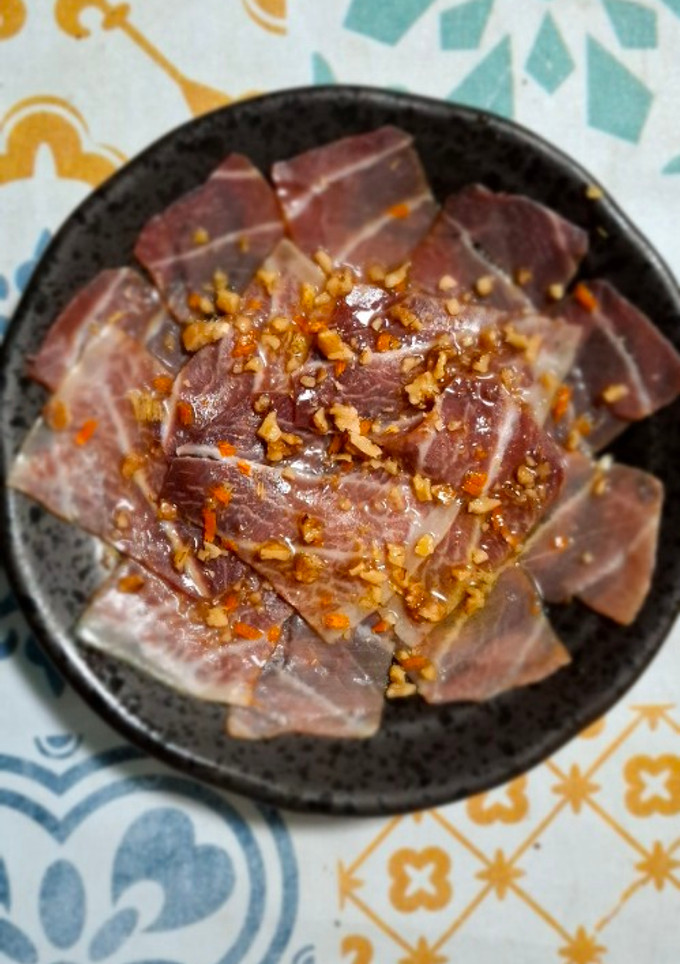 Una foto de Carpaccio de ventresca de atún rojo