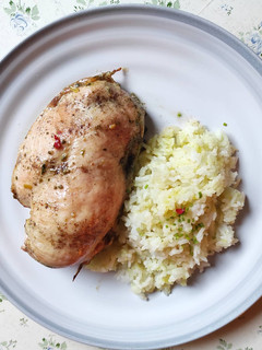 Una foto de Pechuga de Pollo Rellena D'Maravilla