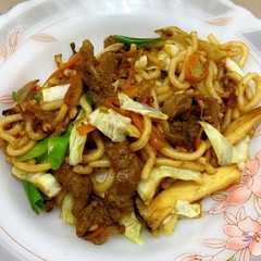 A picture of Beef yaki udon.