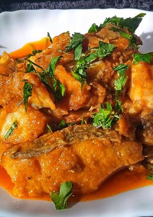 A picture of Fish curry.