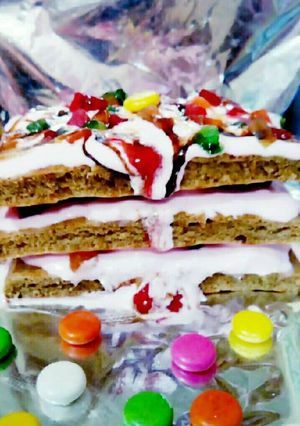 A picture of Chai ice cream sandwich cake (in toster).