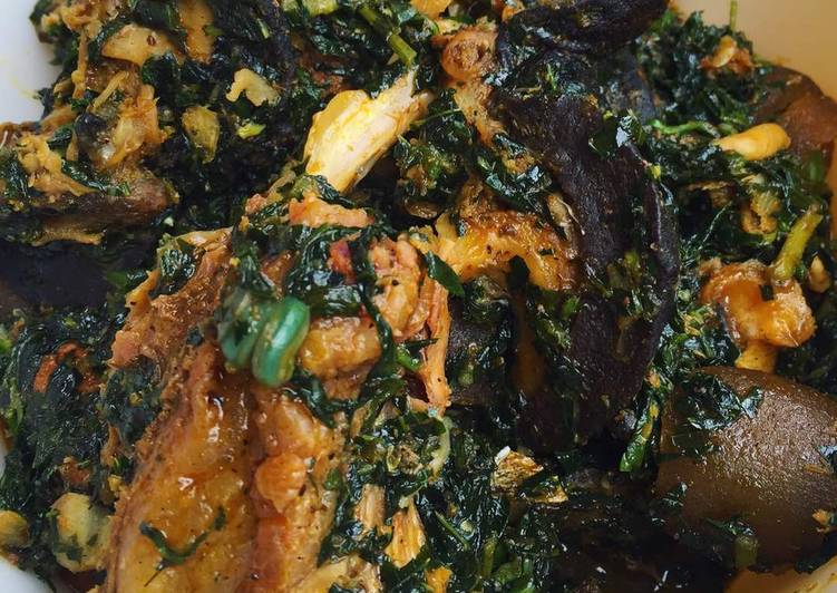 Vegetable soup with periwrinkle