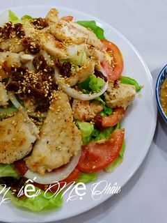 Hình của món Salad ức gà.